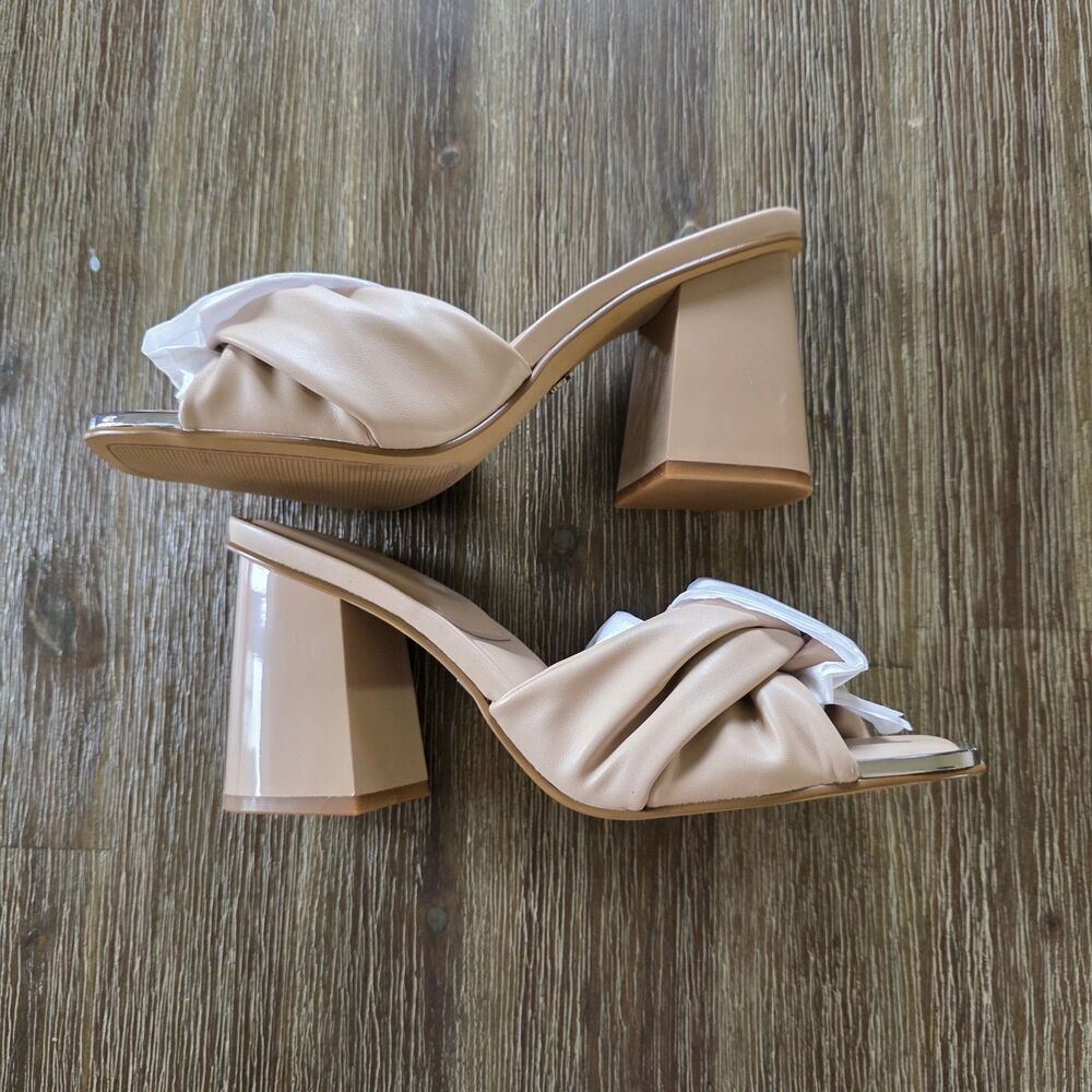 DKNY Silas Chain Sandal Nappa PU Faux Leather In Lt Taupe (Tan) Women's Size 8